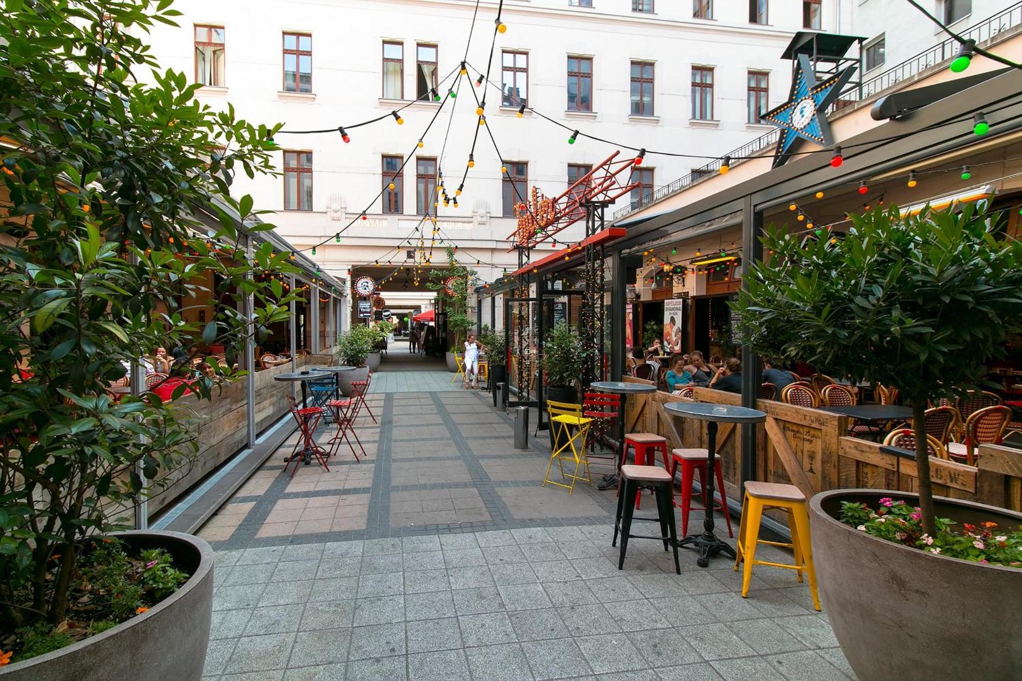 Little Americas Metropolitan * Budapešť
